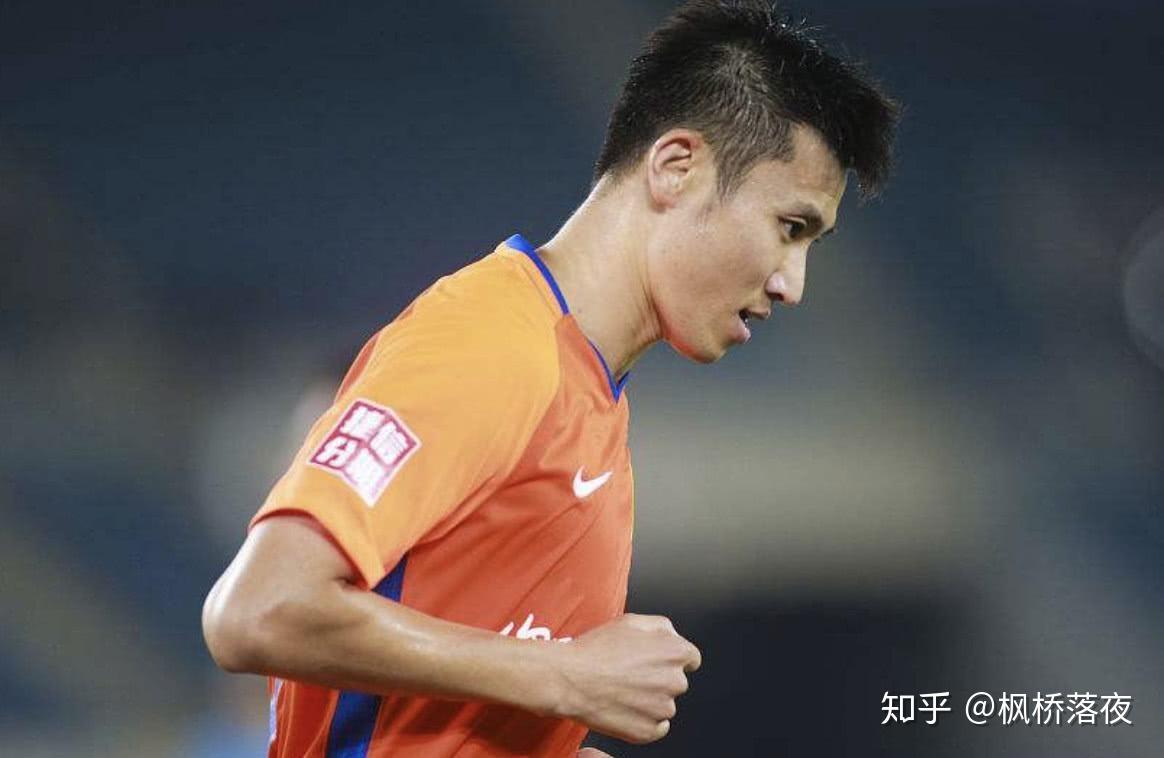 南宫NG官方网站-包含新疆广汇训练开放日，关键时刻外线爆发引欢呼，中超在即，球探报告显示潜力的词条