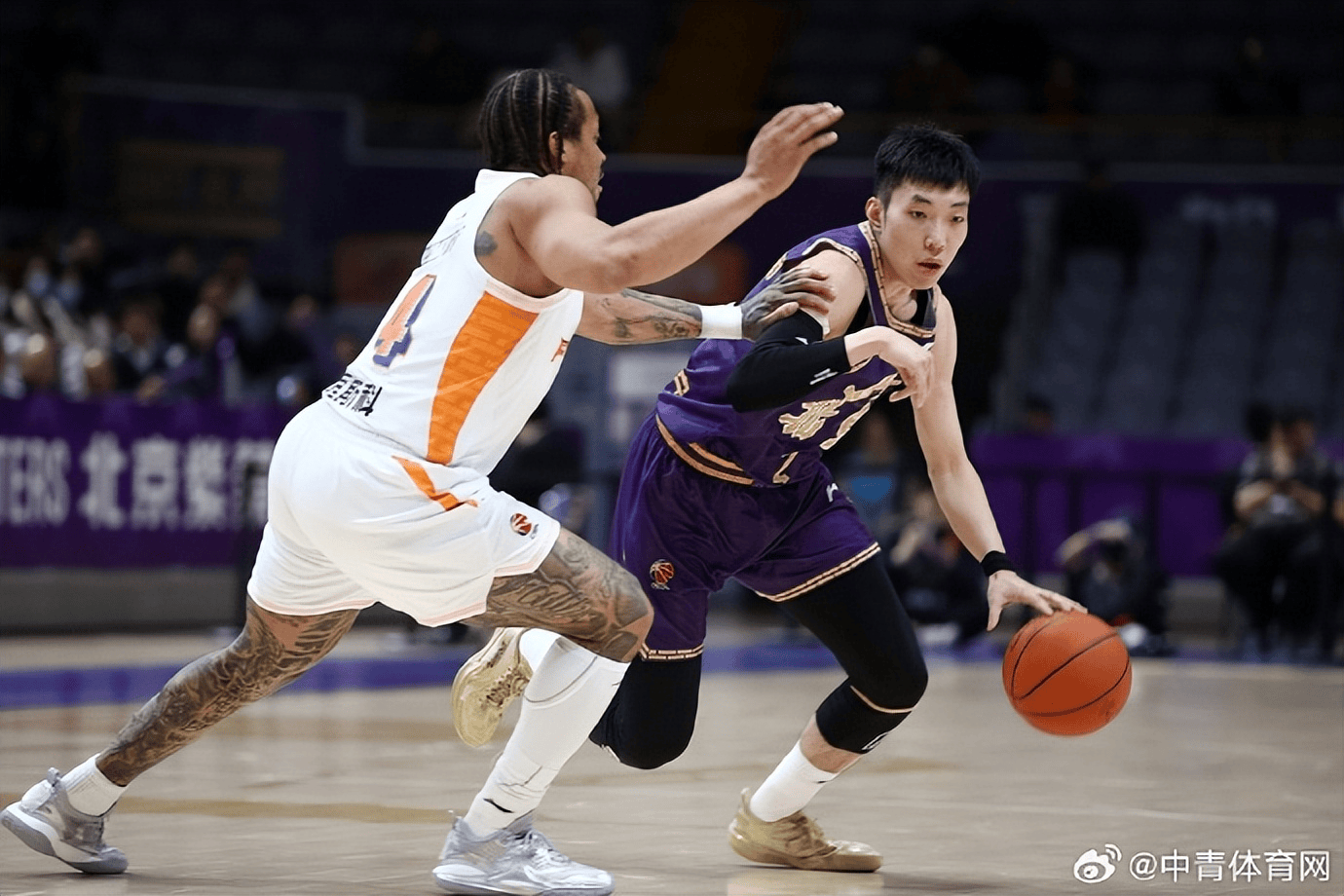 关于清晨托特纳姆绝杀压哨——CBA季后赛节点到来；更衣室稳定；纪律约束更严格的信息