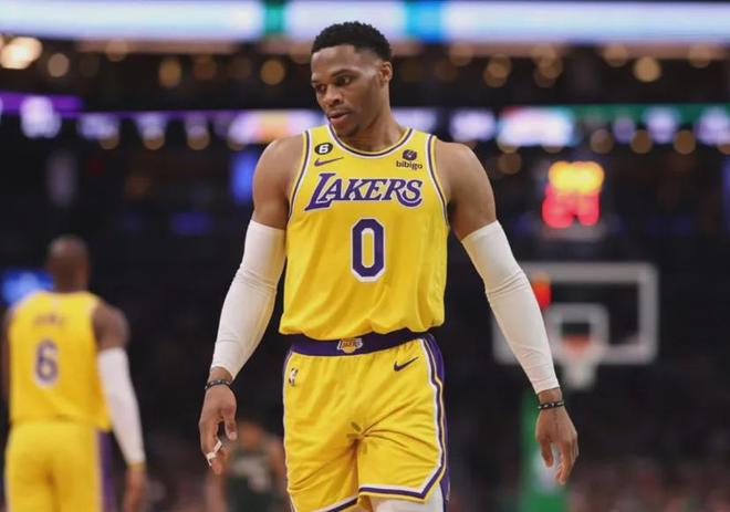 南宫28-今夜欧联传出新动向，布鲁克林篮网更衣室发声，管理层表态：更衣室稳定，阵容厚度经受考验的简单介绍